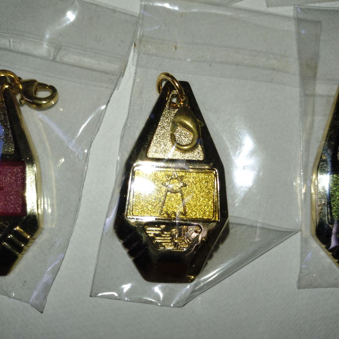 デジモンアドベンチャー メタルチャームコレクション 紋章 全8種セット