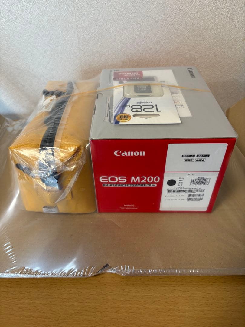 Canon EOS M200 ダブルズームキット特典付き