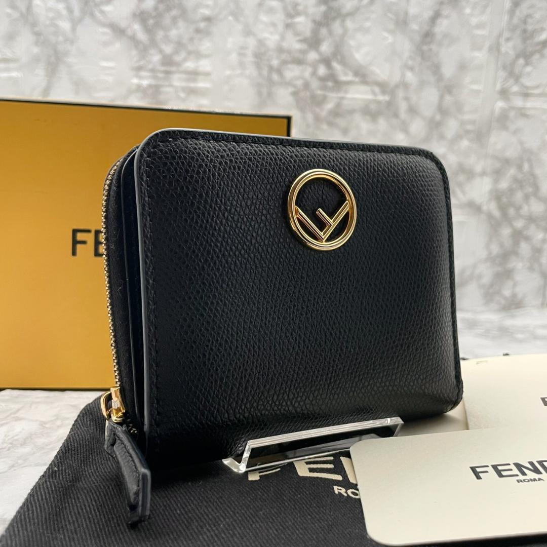 極美品✨️フェンディ　エフイズ　二つ折り財布　レザー　ミニ財布　ブラック　黒