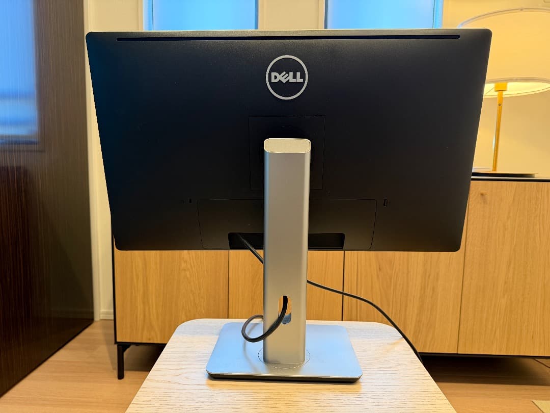 DELL 4Kモニター P2715Q