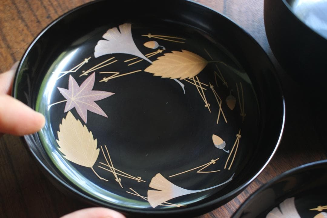 デッドストック！極上糸目黒漆に風情ある吹寄せ蒔絵の映える大椀2点（検輪島塗雑煮椀