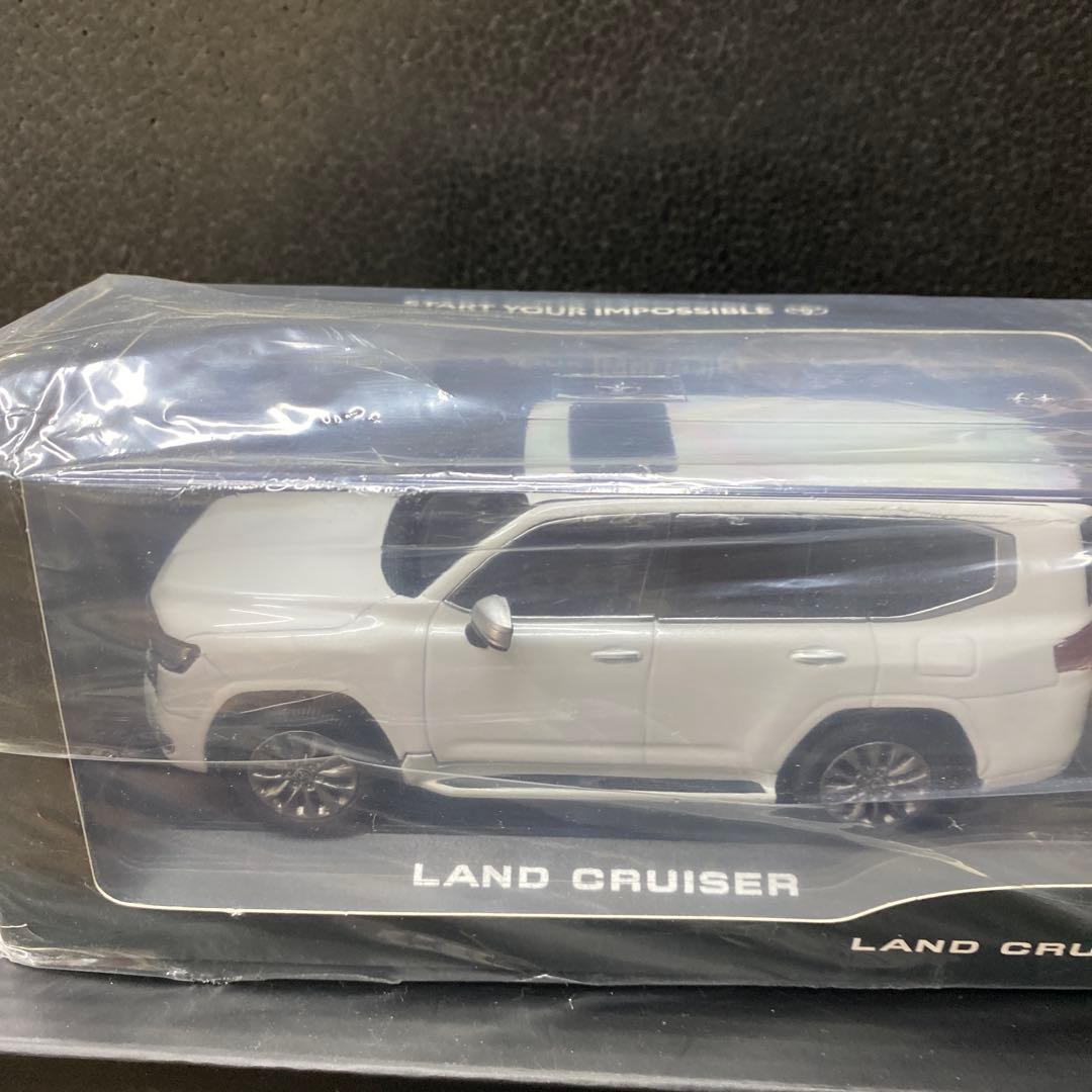 トヨタ ランドクルーザー 300カラーサンプルミニカー