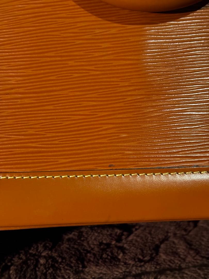 LOUIS VUITTON ルイヴィトン アルマ 2Wayハンドバッグ エピ