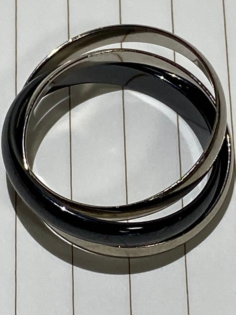 cartier トリニティブラックセラミックＭＭ３連リングＫ１８ホワイトゴールド