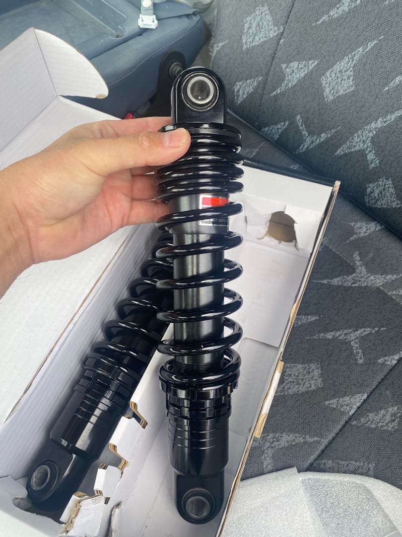 DRAG PREMIUM ハーレー　スポーツスター　サス　ショック