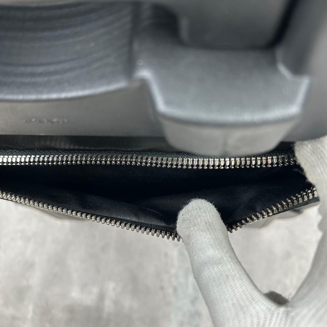 【保存袋・南京錠付】 プラダ キャリーケース 2室 スーツケース 三角ロゴ