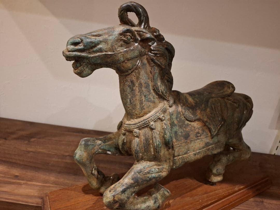 名豪家蔵出し ブロンズ馬の彫刻 台座有り