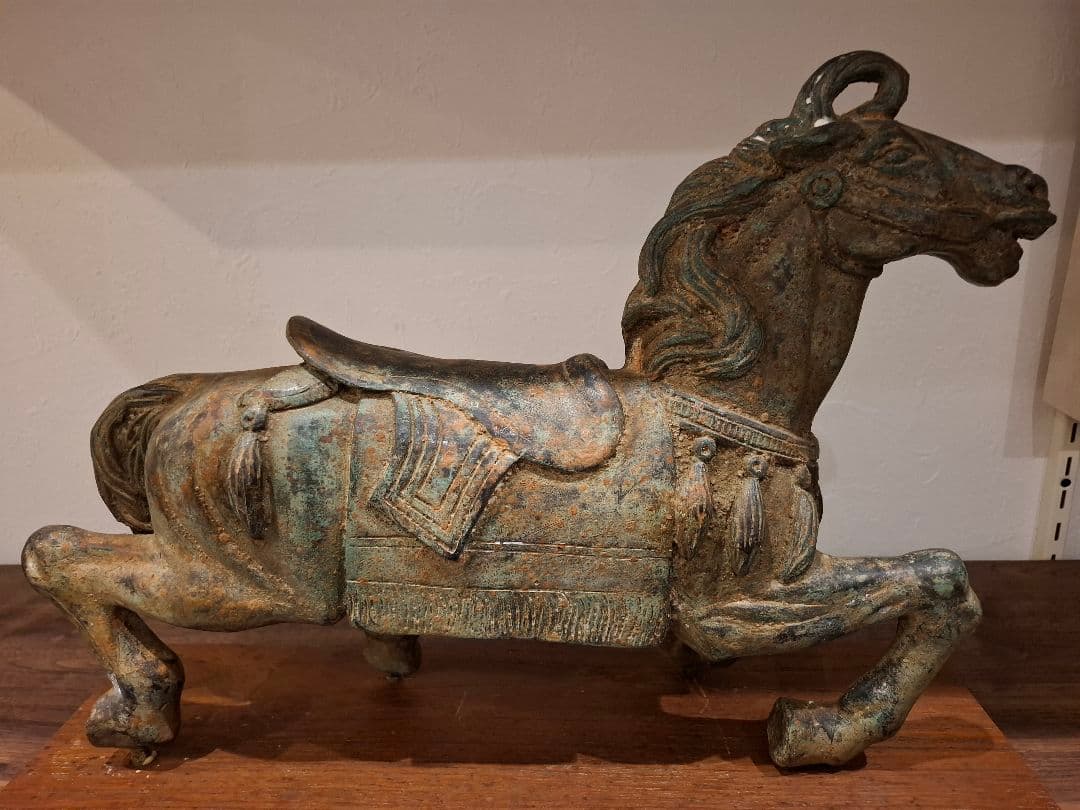 名豪家蔵出し ブロンズ馬の彫刻 台座有り