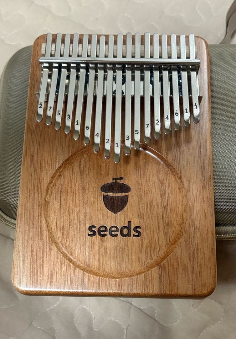 seeds カリンバ ケース付き　17音　終売モデル