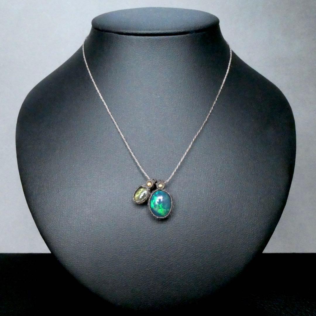 ブラックオパールとペリドットのマクラメネックレス