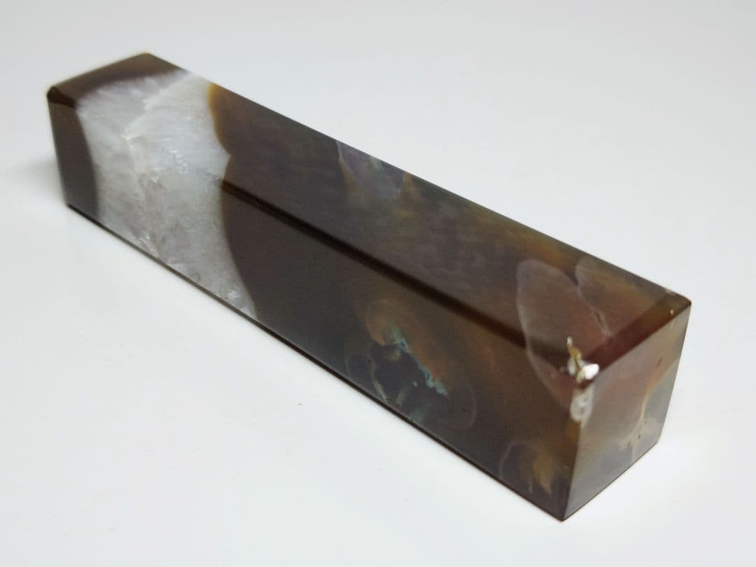 瑪瑙 303g メノウ アゲート 原石 鑑賞石 自然石 誕生石 鉱物 鉱石 水石