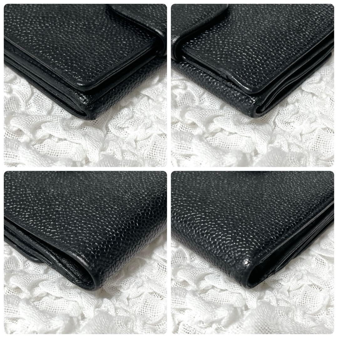 CHANEL ブラック 二つ折り財布　キャビアスキン　コンパクト　レザー　黒