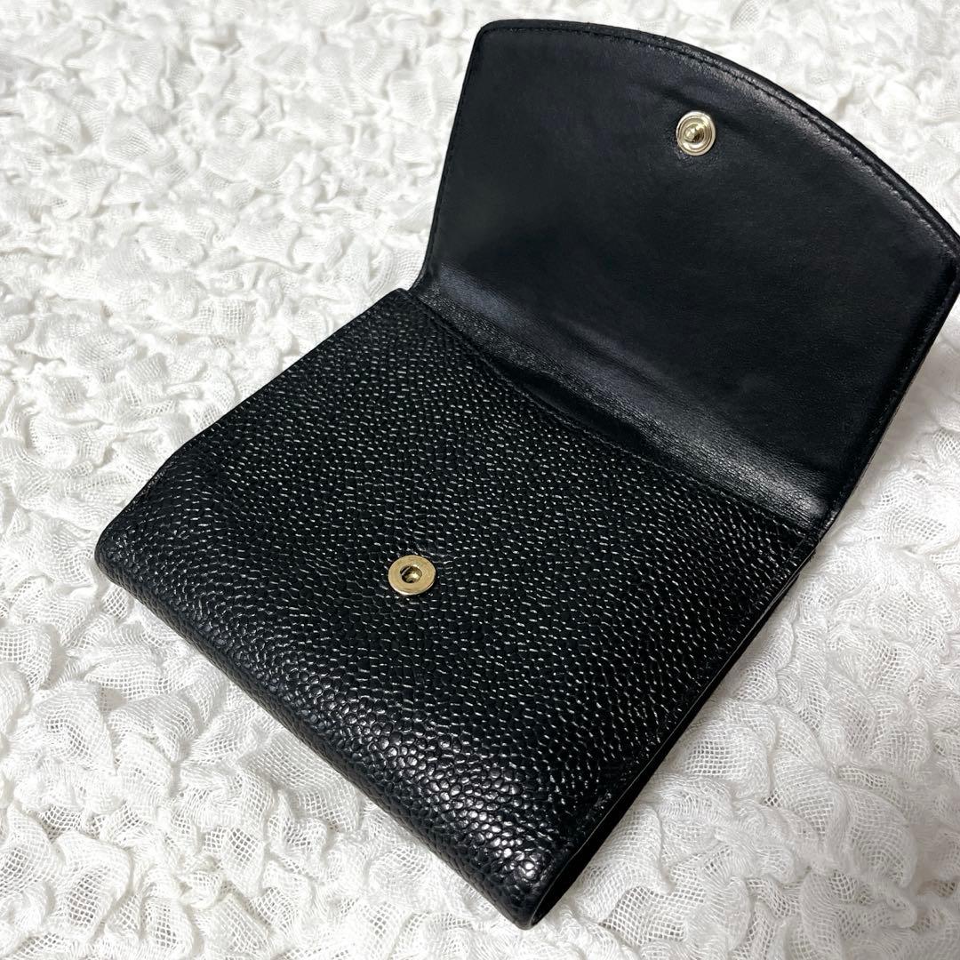 CHANEL ブラック 二つ折り財布　キャビアスキン　コンパクト　レザー　黒