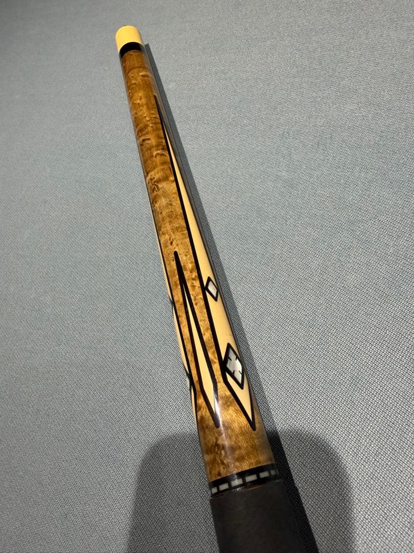 N　MAJESTICA キュー　MEZZ 三木