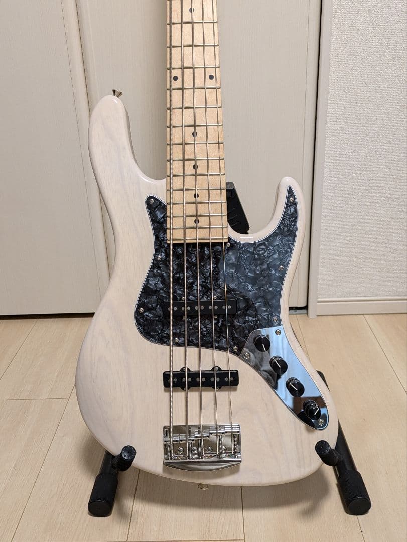 Kikuchi Hermes MV 5Ash/Maple 5弦ベース