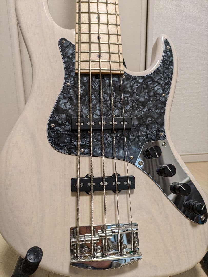 Kikuchi Hermes MV 5Ash/Maple 5弦ベース