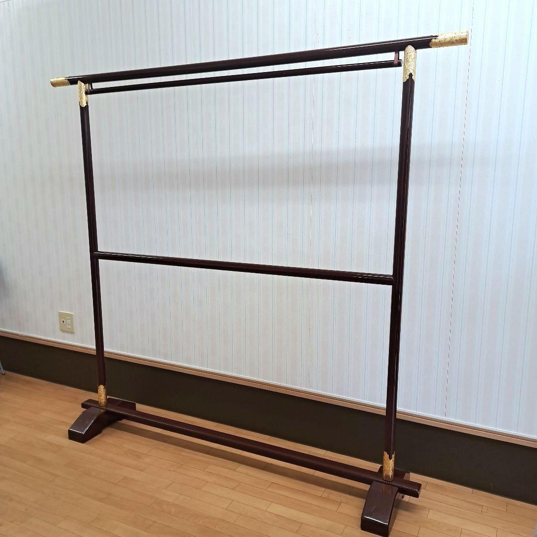 シ*ム様 着物用木製衣桁 漆塗り 金色装飾付き