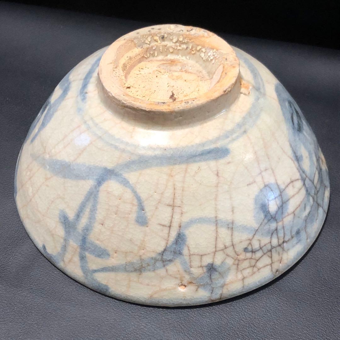 究極の古美術⬛︎蔵の奥から美しい藍色の手描きの抹茶茶碗がで出来ました。美しい茶道具