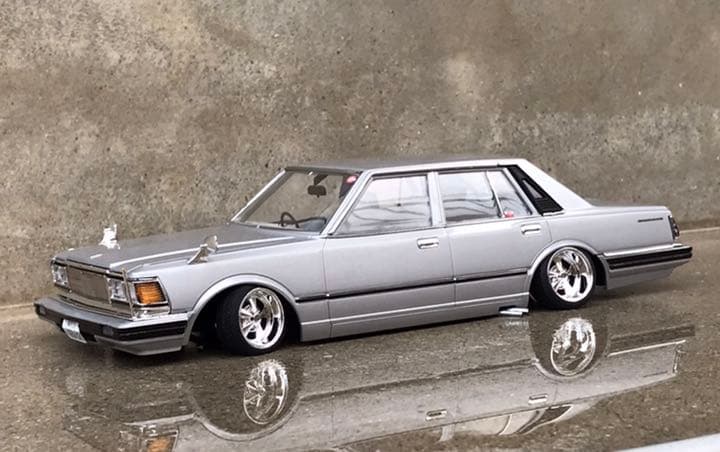 1/24 完成品 430セダン セドリック