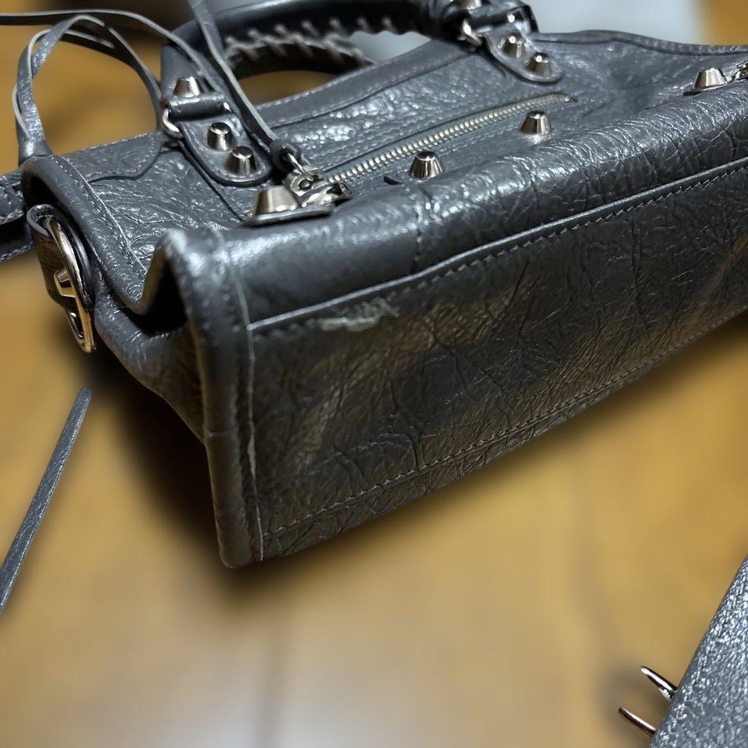 BALENCIAGA シティー　グレー