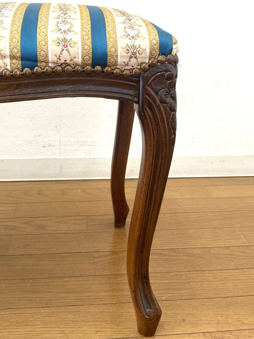 オットマン スツール 猫脚 木製 彫刻 アンティーク調