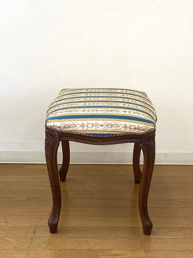 オットマン スツール 猫脚 木製 彫刻 アンティーク調