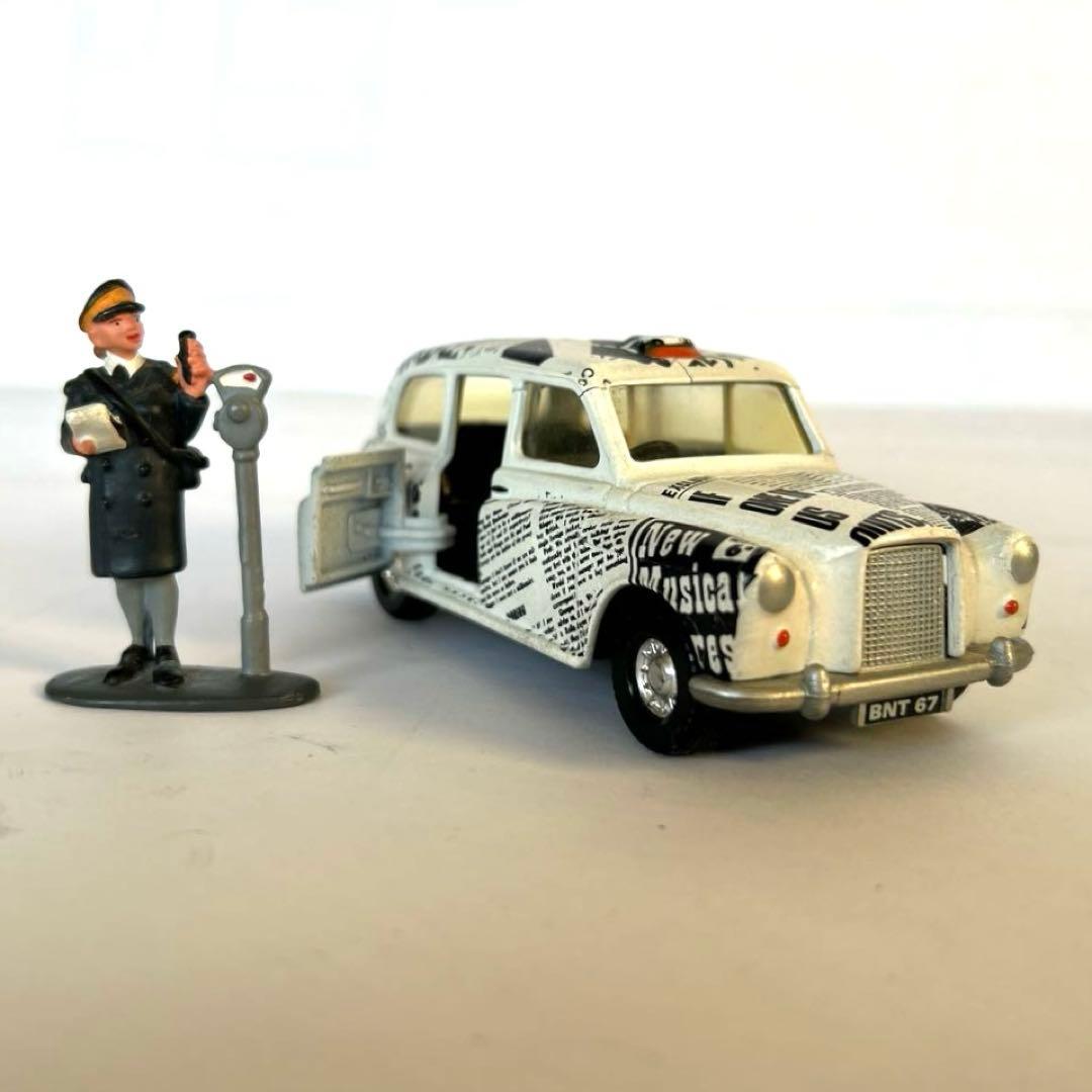 ビートルズ　THE Beatles ミニカー 3種 コーギー社製