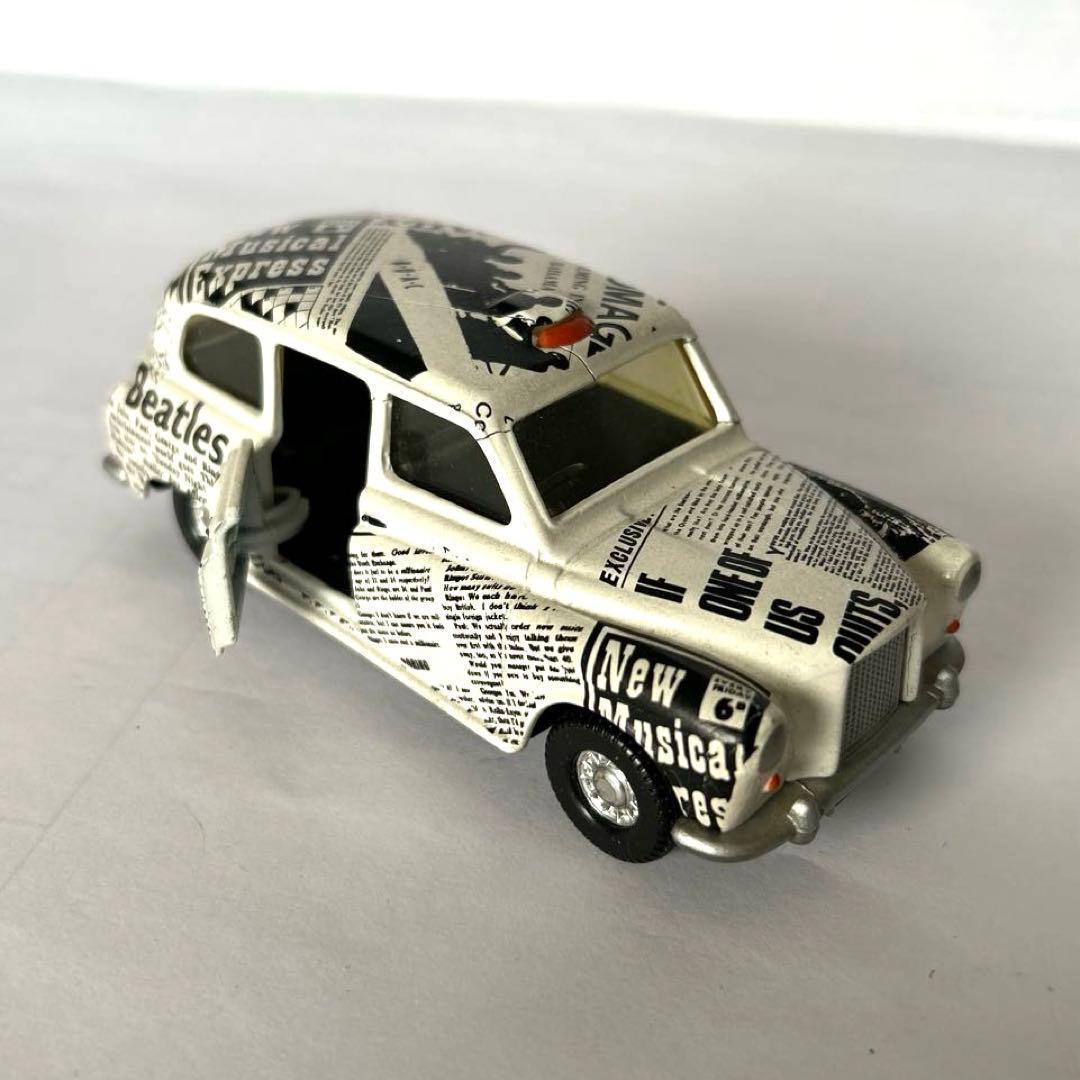 ビートルズ　THE Beatles ミニカー 3種 コーギー社製