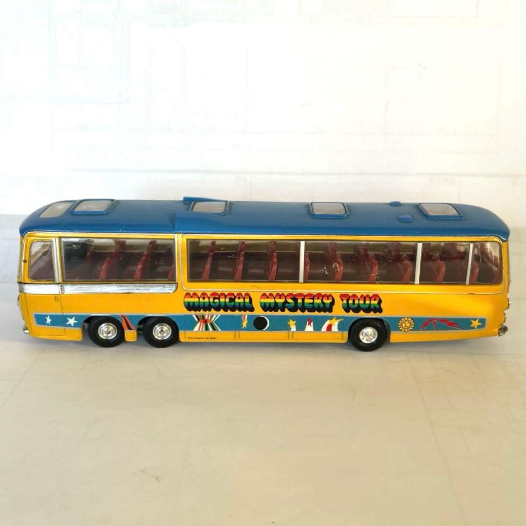 ビートルズ　THE Beatles ミニカー 3種 コーギー社製