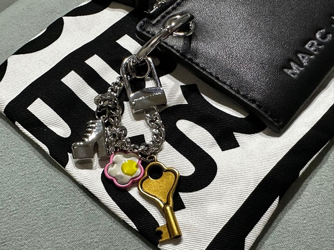 【美品】MARC JACOBS レザー  ケース