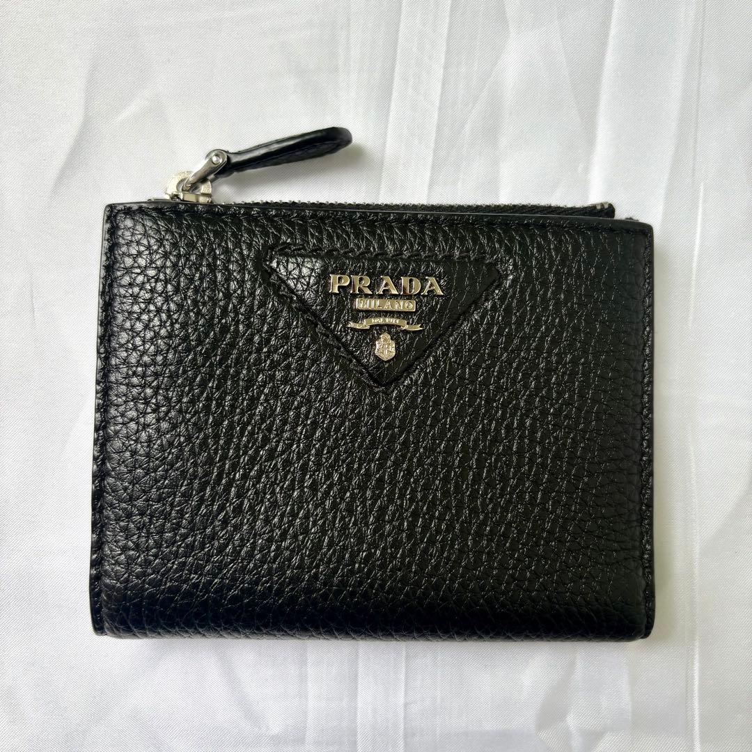 未使用級✨プラダ 折り財布 三角ロゴ ヴィッテロダイノ レザー ブラック