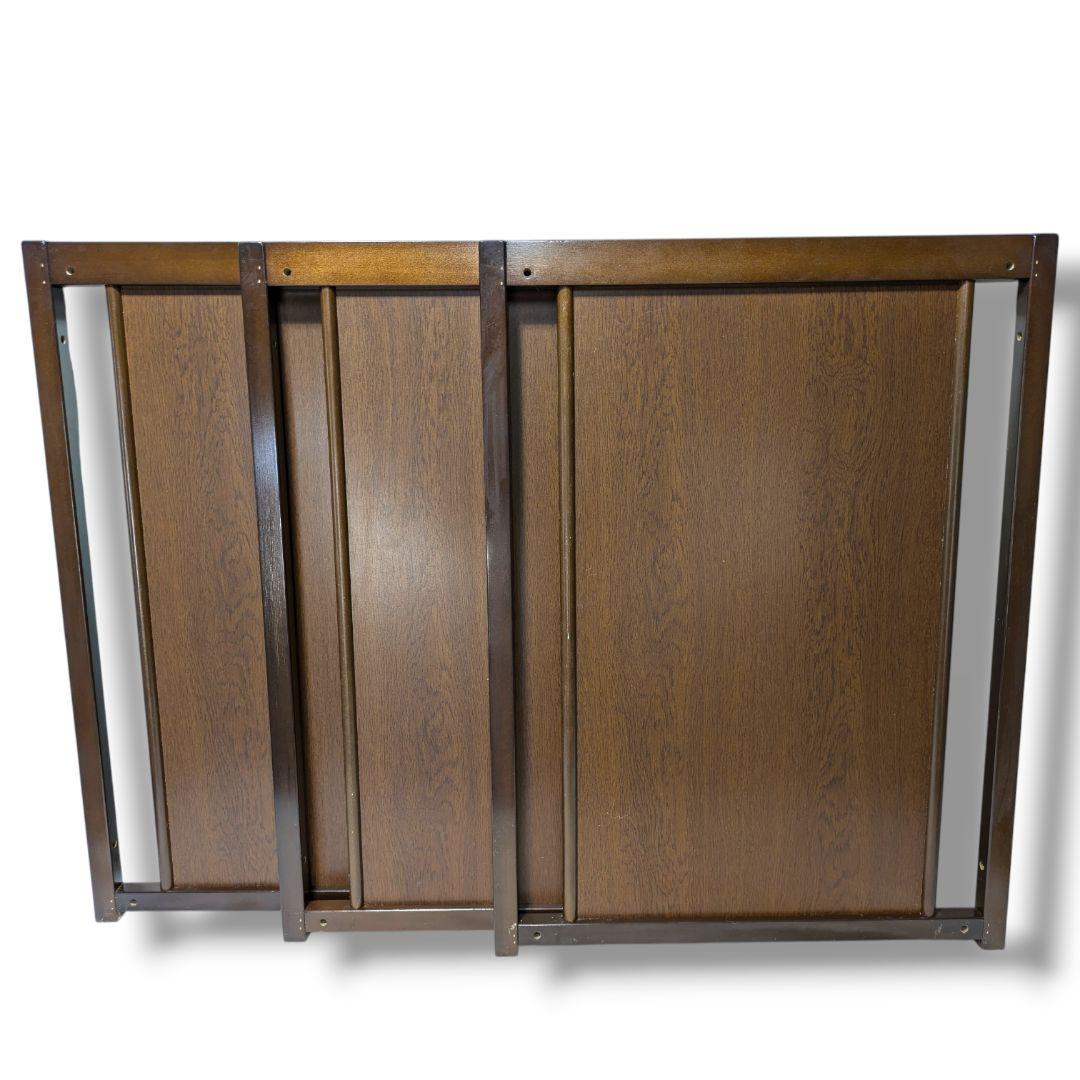 定価は高級品！噛み跡ありの訳あり特価。仕切り付きで広々使える木製サークル。