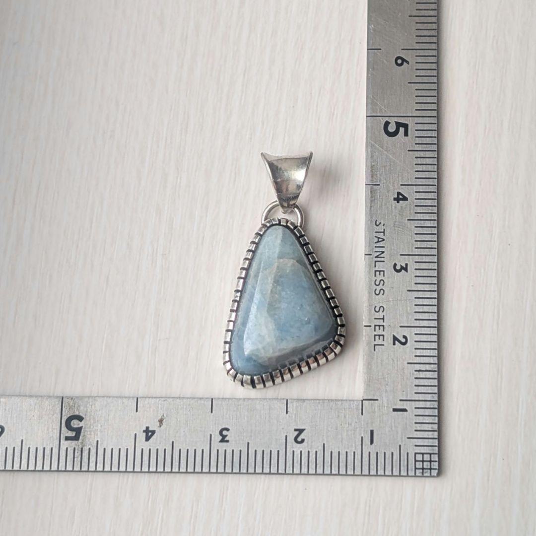 ハンドメイドの入りコン沢翡翠のペンダントトップ