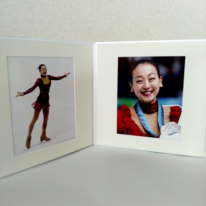 バンクーバー五輪 2010 浅田真央 直筆サイン 写真アルバム 非売品