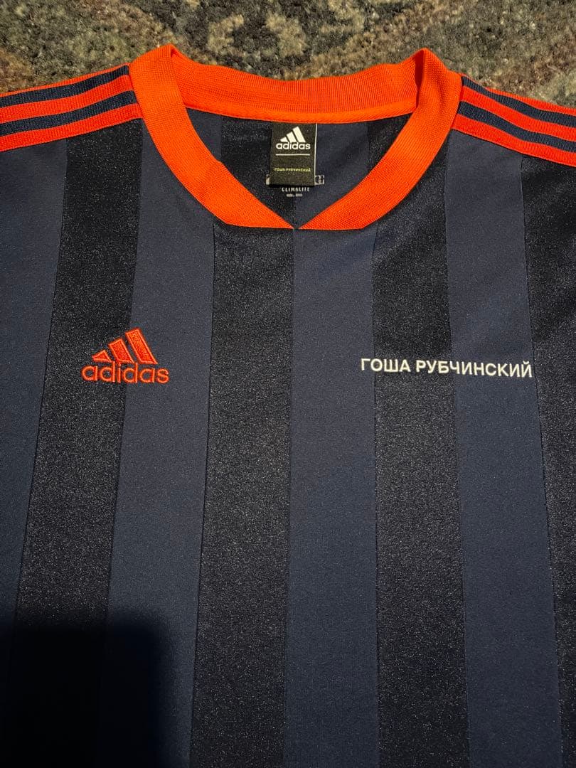 adidas Gosha Rubchinskiy Tシャツ ネイビー/オレンジ