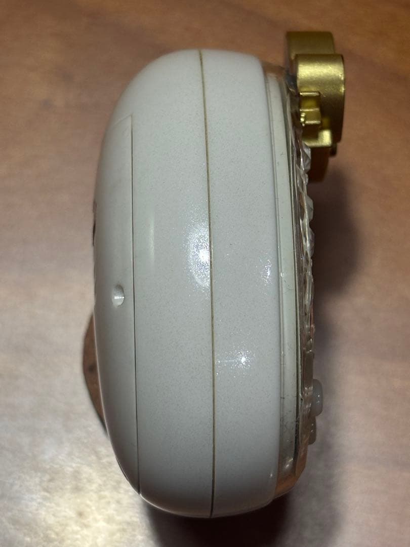 たまごっちピース　ホワイト　Tamagotchi P's ピアス付き