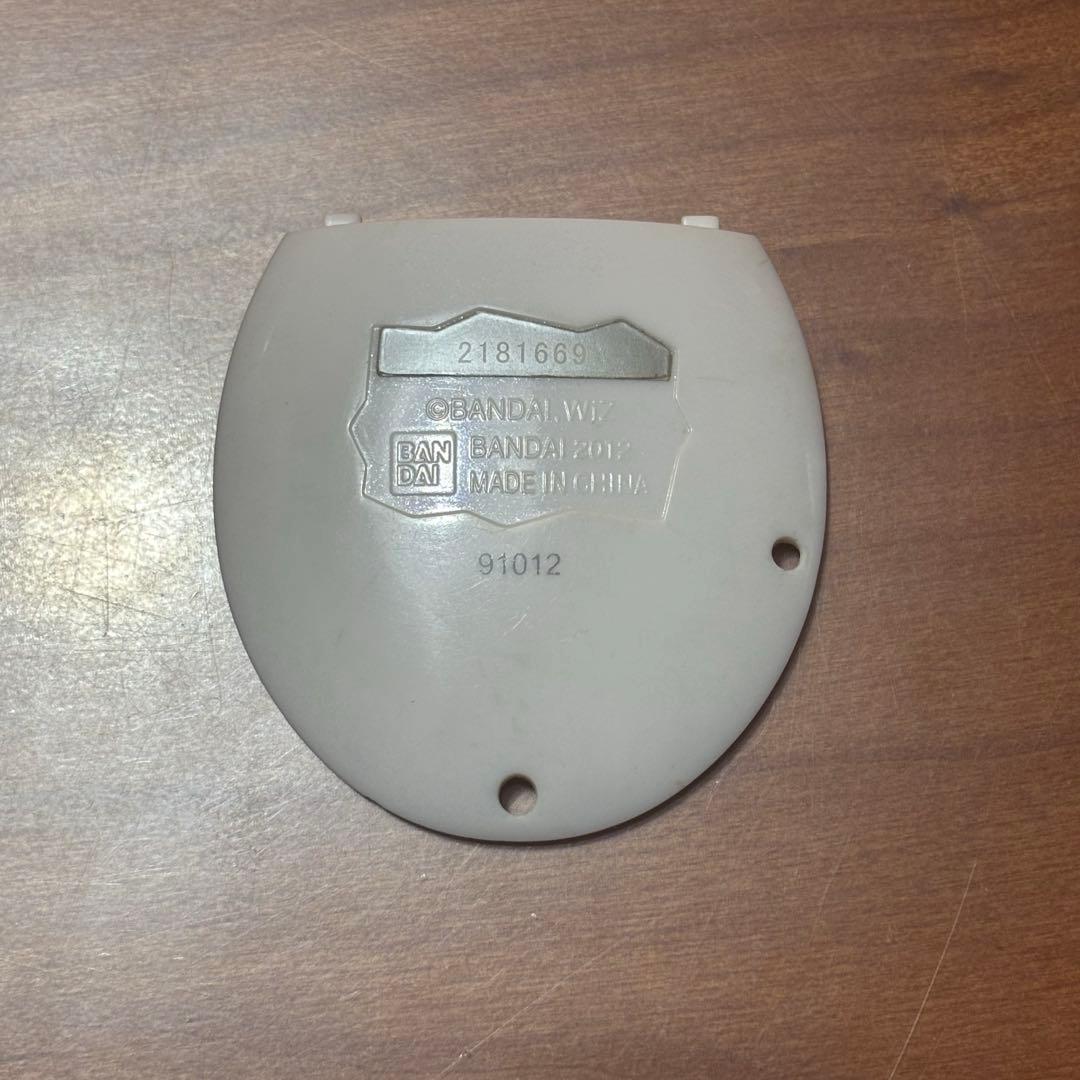 たまごっちピース　ホワイト　Tamagotchi P's ピアス付き