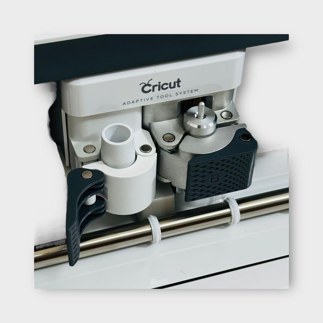 7753.クリカット メーカー カッティングマシン D36C シャンパン