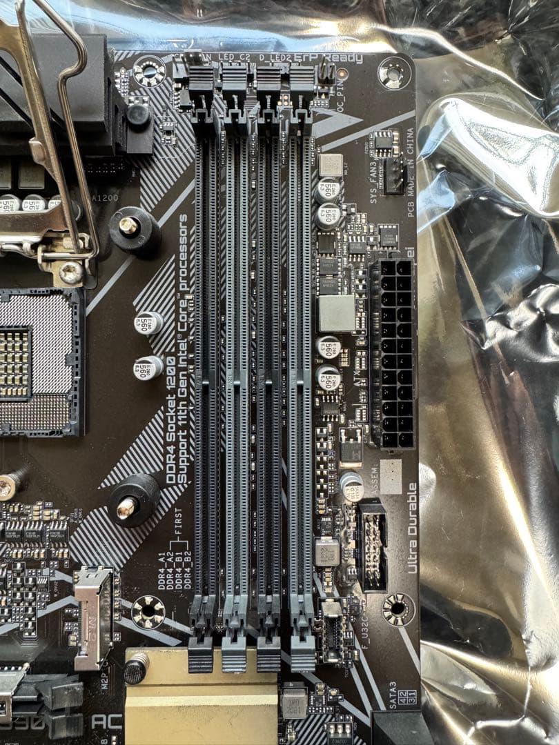 GIGABYTE Z590 UD AC マザーボード