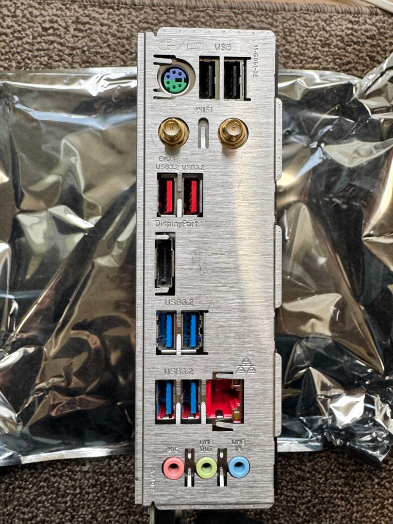 GIGABYTE Z590 UD AC マザーボード