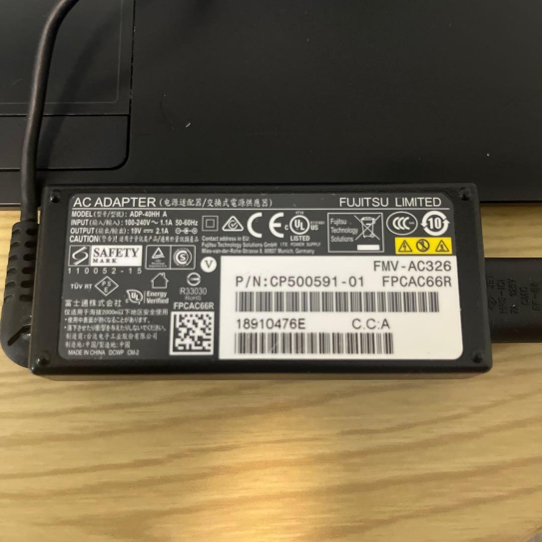 Windowsノート本体 Fujitsu Lifebook UH90/C3 Core i7-8565U