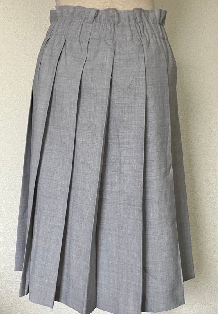 コムデギャルソン ライトグレー プリーツスカート ウエストゴム仕様