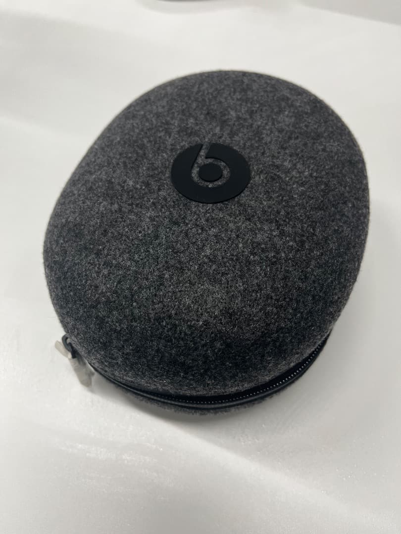 ヘッドホン beats solo pro