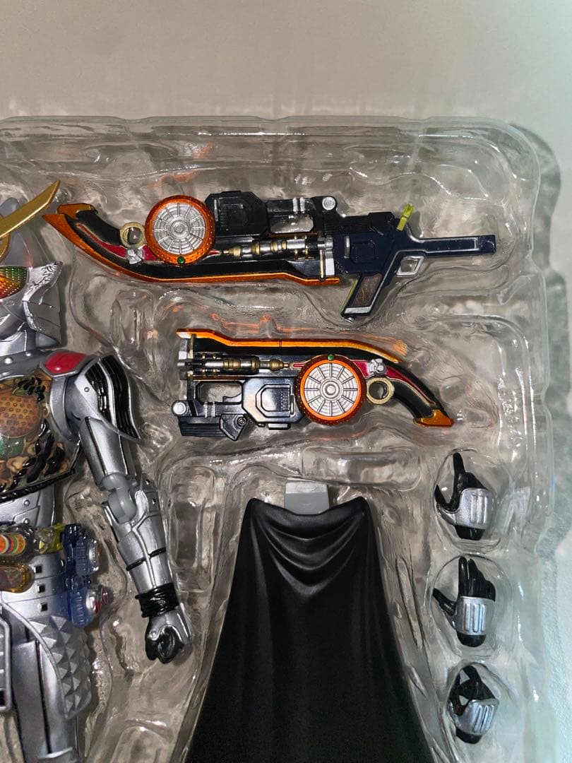 ※ネメシス※【美品】S.H.Figuarts 仮面ライダー鎧武 極アームズ