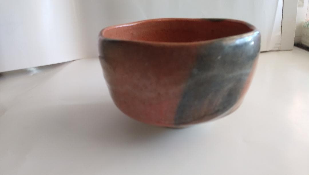 赤楽 川崎和楽 赤楽茶碗 共箱 共布 茶道具 抹茶碗 美品 です。