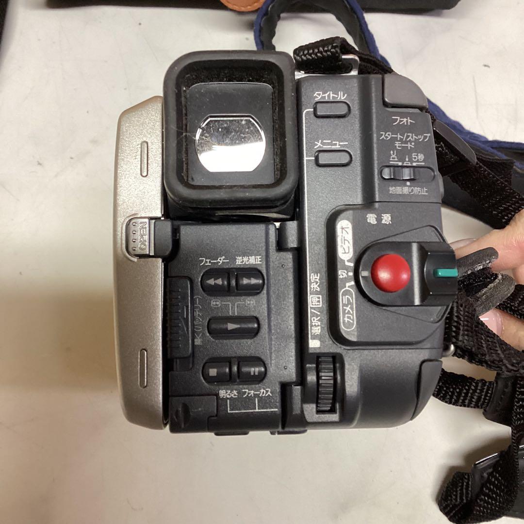 SONY DCR-TRV5 ビデオカメラ本体　ハンディカメラ　収納バック（H36