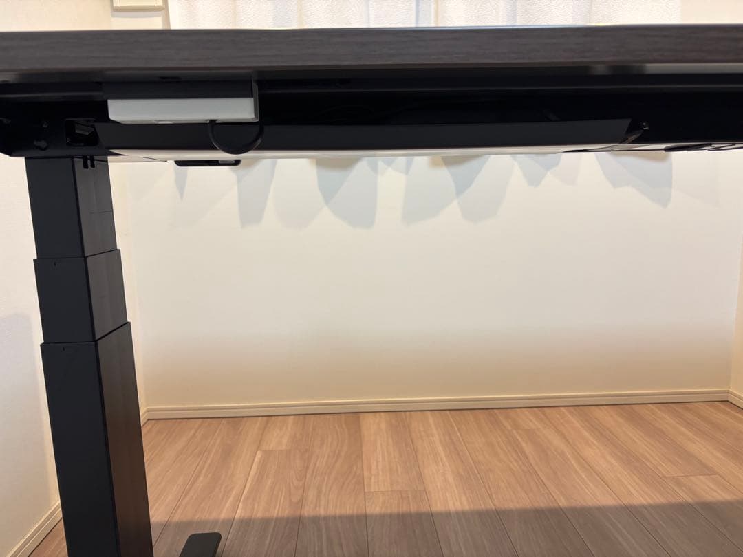 オカムラ 電動昇降デスクSwift スイフト 幅155×奥行77.5cm 20万