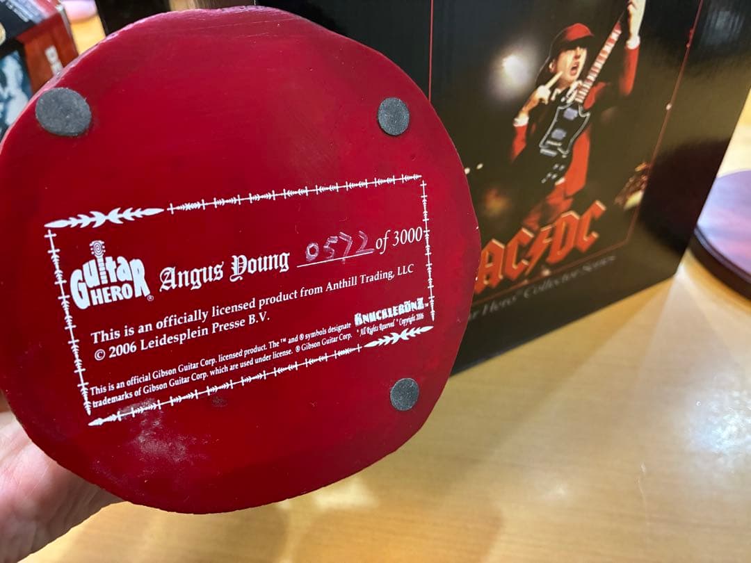 AC/DC アンガス ヤング スタチュー　フィギュア　ANGUS YOUNG