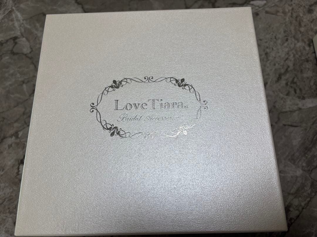 ラブティアラ ハドリージルコニアティアラ