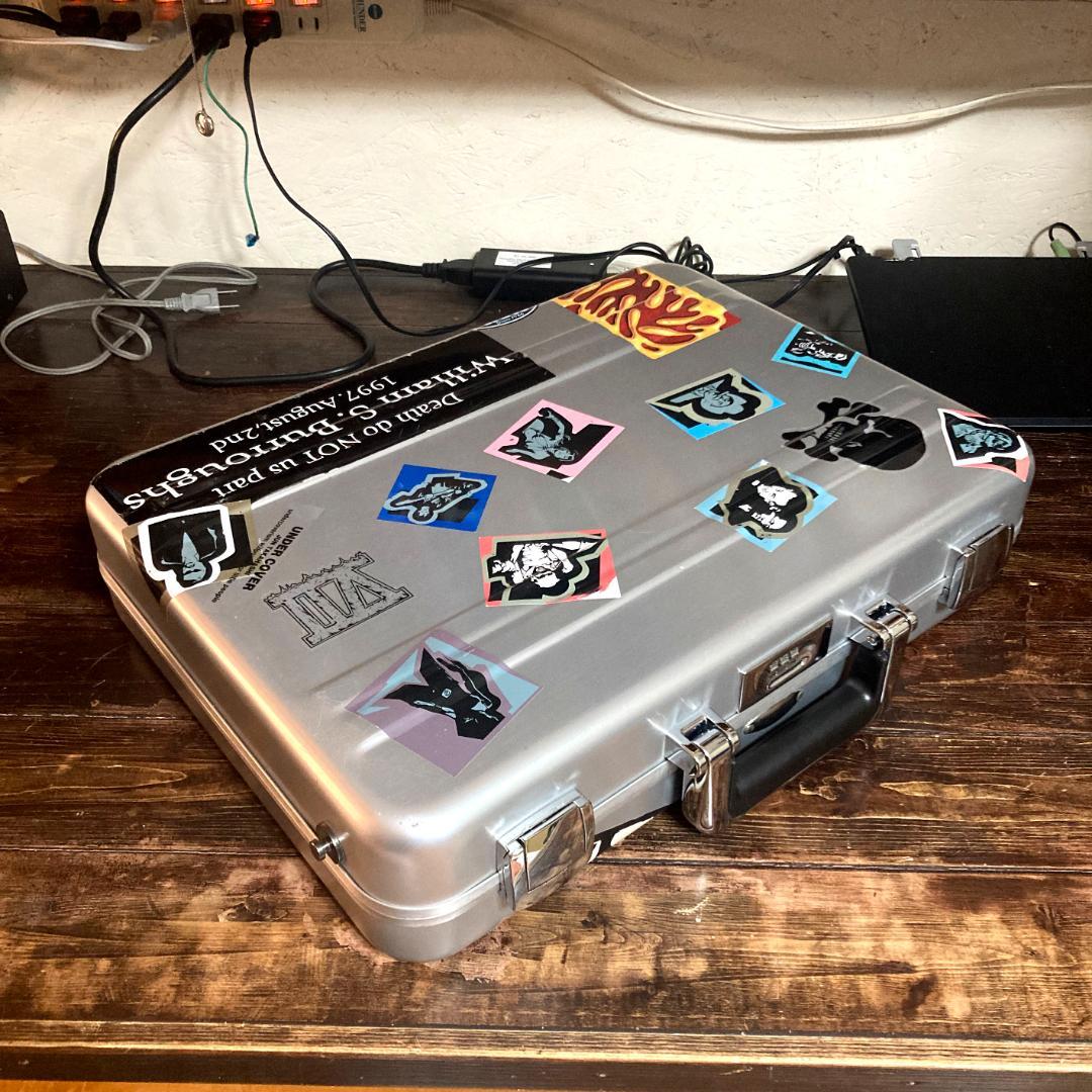 旧モデル　ZERO HALLIBURTON　アルミアタッシュケース